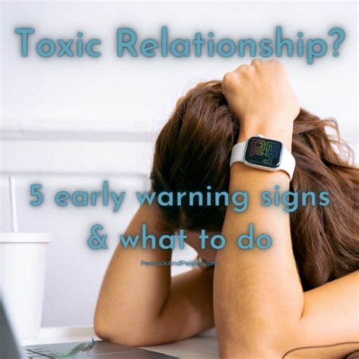5 Early Warning Signs Your Relationship Is Becoming Toxic