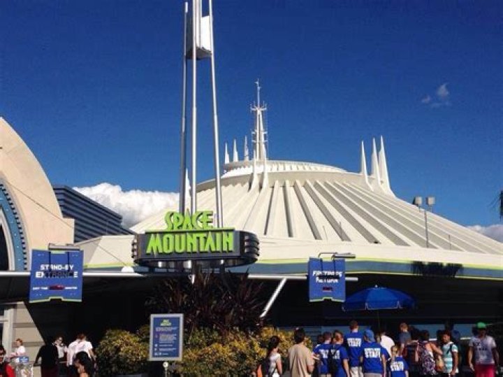 5 Facts About Space Mountain