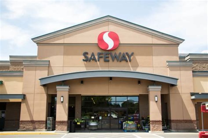 5 Warnings to Shoppers From Ex-Safeway Employees