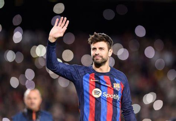 
Barcelona Star Gerard Pique Announces Retirement