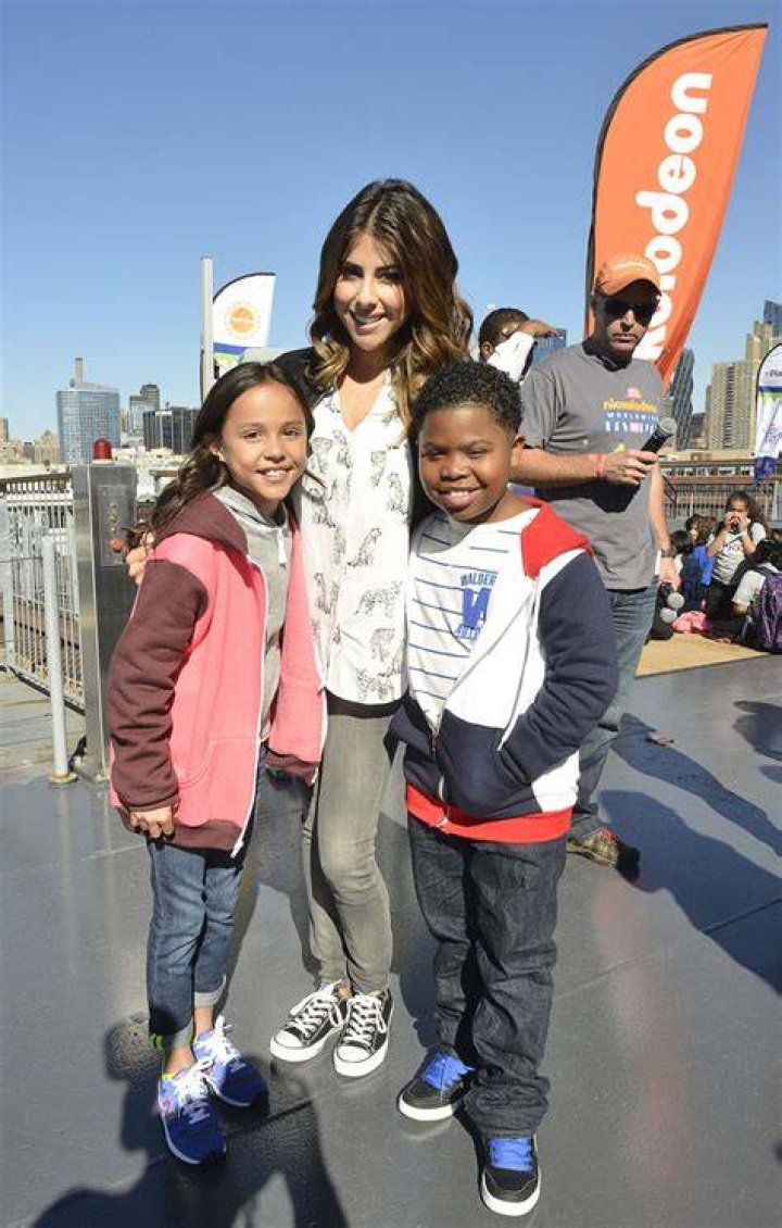 Benjamin Flores Jr. – Celeb Secrets