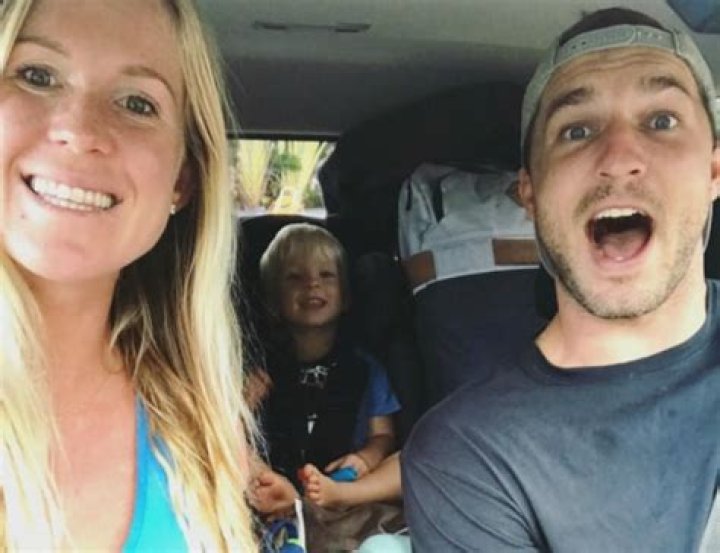 Bethany Hamilton Height, Weight, Age, Spouse, Family, Facts, Biography