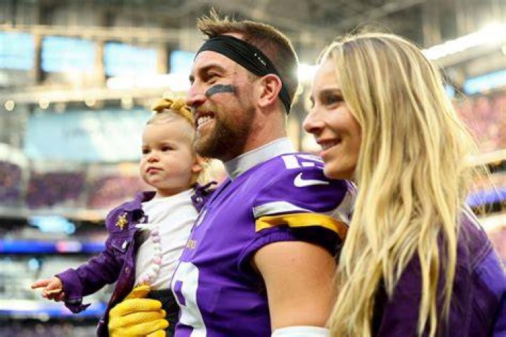 Caitlin Thielen Biography- Adam Thielen's wife, WAGs, Salary, Earnings, Married, Relationship, Affair, Age, Height, Family, Relationship, Children, Husband, Dating