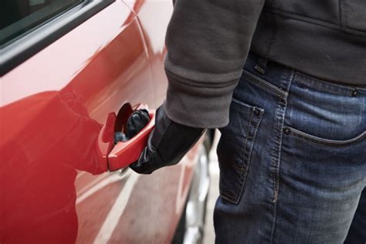 Car Thieves Are Now Using This Trick to Get Your Keys, Police Warn