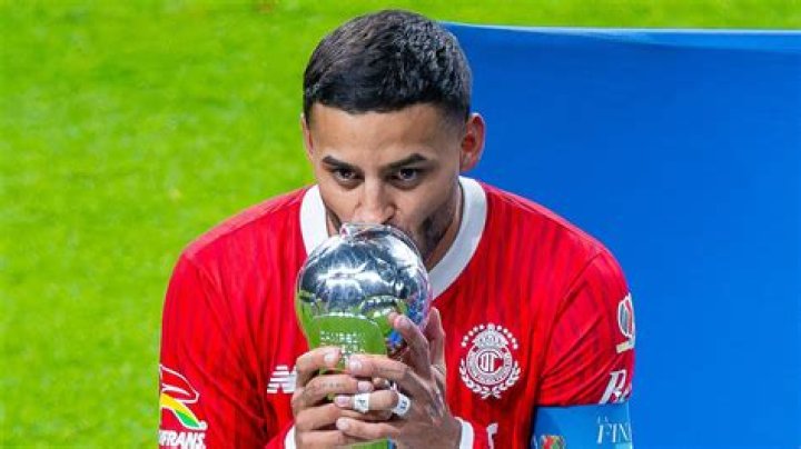 Chivas' Alexis Vega's Wife, Children, Parents, Salary, Net Worth, FIFA 22, Stats, Instagram, Height, Transfermrkt, Market Value