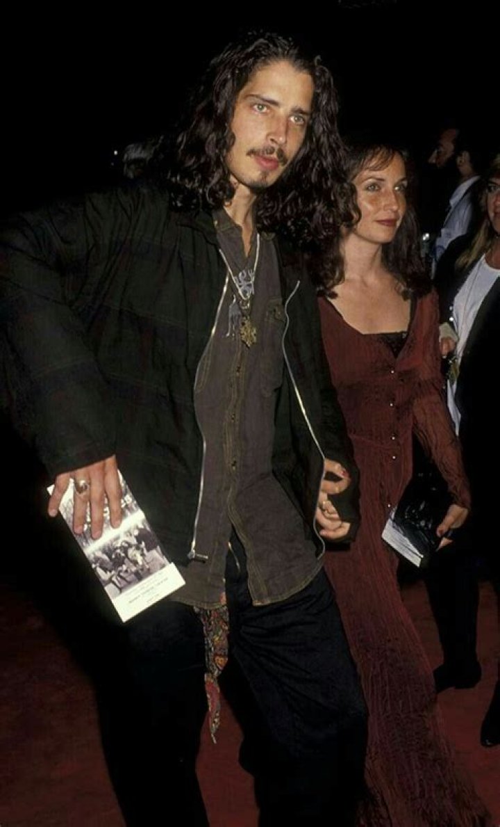 Chris Cornell Height, Weight, Age, Spouse, Biography, Family, Facts