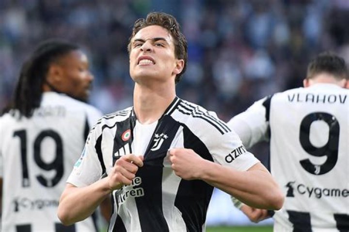 
Cristiano Ronaldo refuses to wear Serie A MVP badge in Respect for Juventus teammates