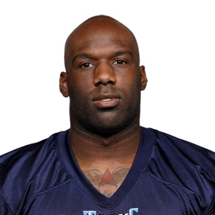 David Fluellen Net Worth and Salary in 2020; Who is he Married to? Family, Wife, and Children