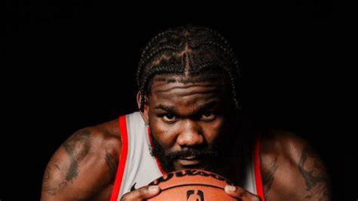 Deandre Ayton’s Girlfriend, Katt Leya Pregnant; Rumors Or Truth