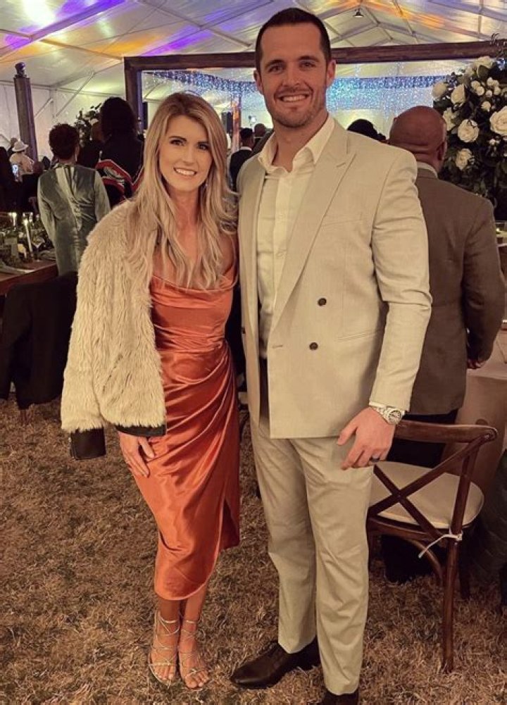 Derek Carr Biography - Affair, Married, Spouse, Salary, Net worth, Bio, Career, Girlfriend, Age