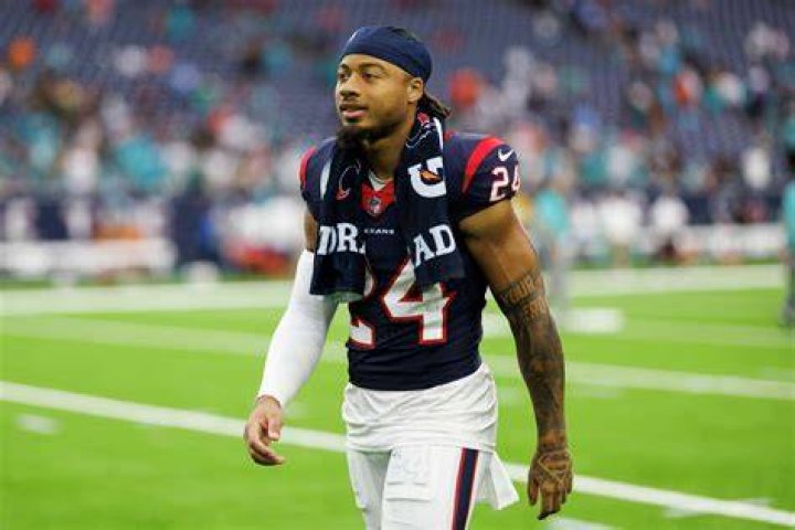 Derek Stingley Jr NFL Contract and Salary (Family, Girlfriend, Married, Net worth, Stats, Height)