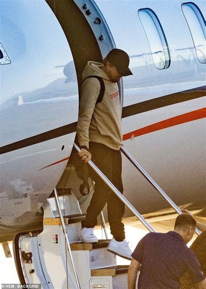 Does Leonardo Dicaprio Have a Private Jet?