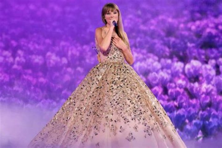 Does Taylor Swift Speak French?