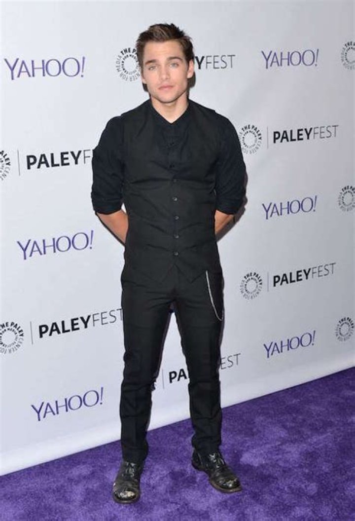 Dylan Sprayberry Height, Weight, Age, Girlfriend, Family, Facts, Biography