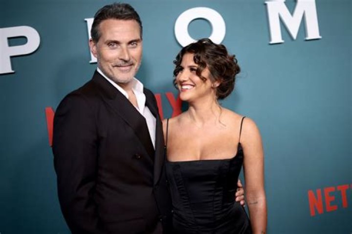 Edgar Benitez Bio, married, wife, affair, children, salary, net worth, relationship, girlfriend, facts