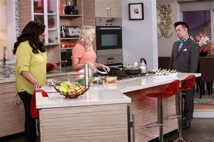 EMILY OSMENT, REX LEE – Celeb Secrets