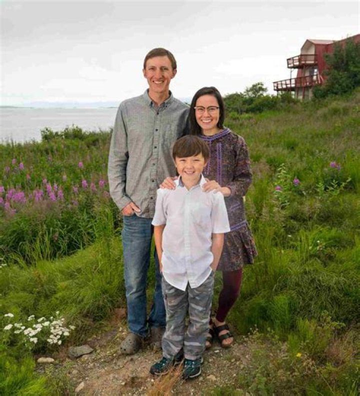 Erik Salitan Wife, Married, Children, Net Worth, Salary, Wiki-bio. Why He Left Life Below Zero?