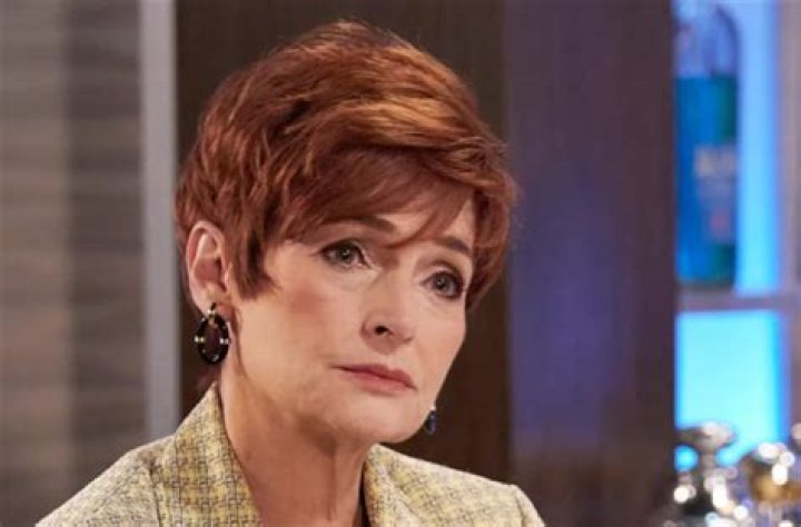 Fans Say Diane and Robert Have Flopped — Move On Already!