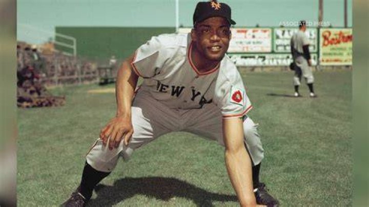 Former baseball center fielder, Willie Mays has a net worth of $3 million, Is he married?