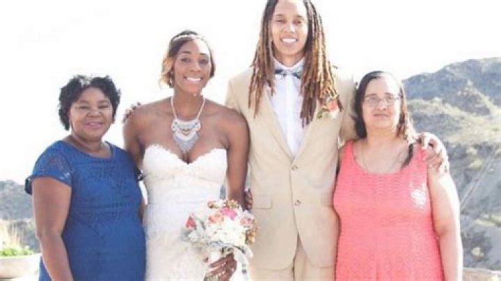 Glory Johnson Biography- Brittney Griner's ex-spouse, Married, Gay, Relationship, children, Rumors, Affair, Age, height, Family, Boyfriend, Dating, Salary, Net worth