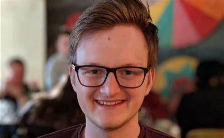 Grian net worth, income and estimated earnings of Youtuber channel