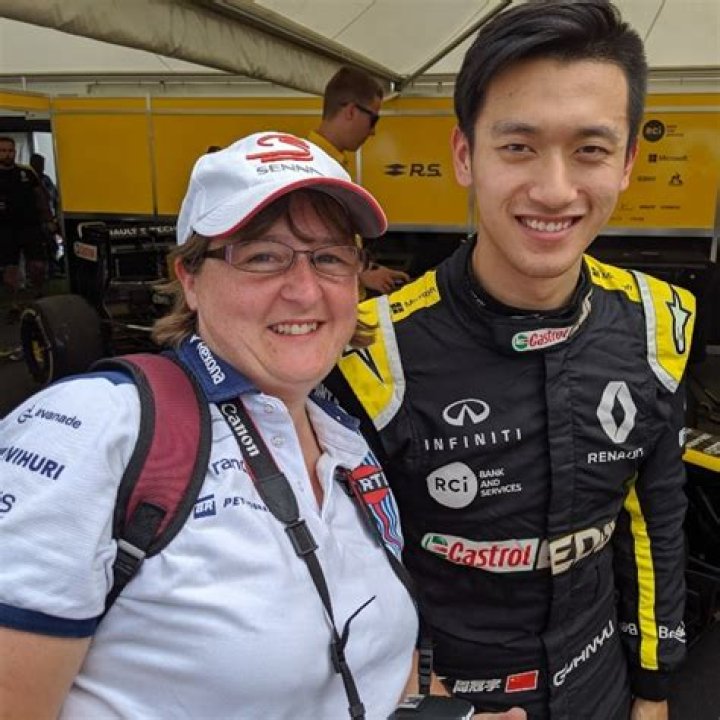 Guanyu Zhou Height, Weight, Age, Girlfriend, Family, Facts, Biography
