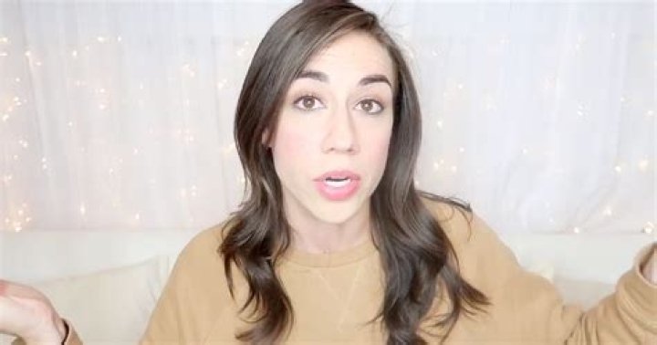 Hire Colleen Ballinger to Speak at Events