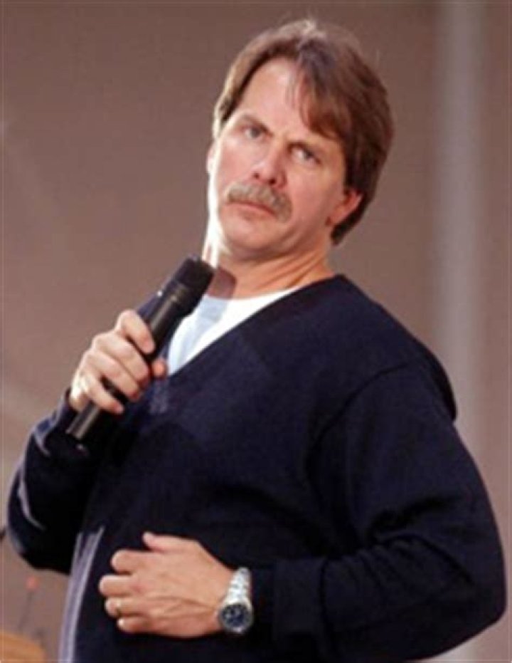Hire Jeff Foxworthy for a Corporate Event or Performance Booking.