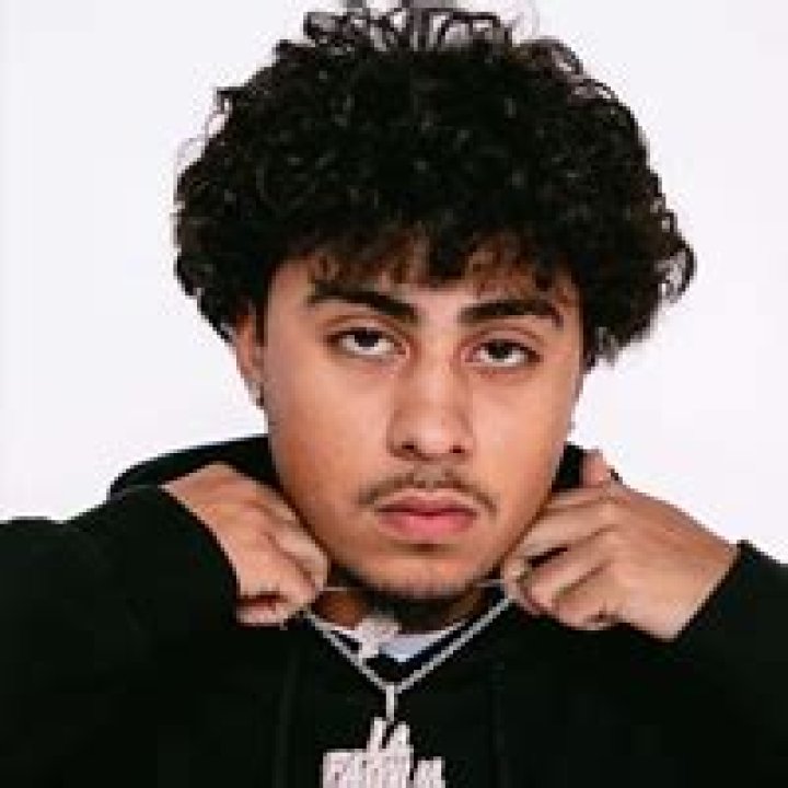 Hire Lil Maru for a Corporate Event or Performance Booking.