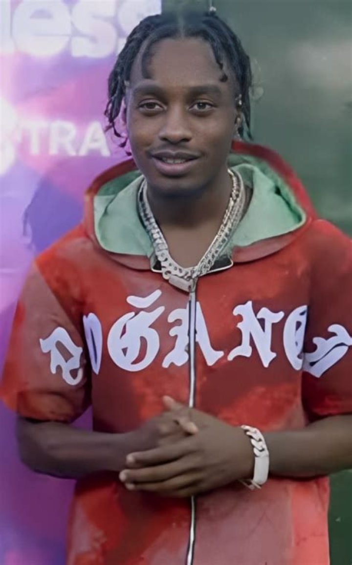 Hire Lil Tjay for a Corporate Event or Performance Booking.