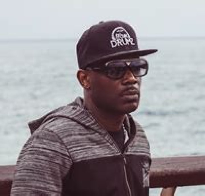Hire Mk.gee for a Corporate Event or Performance Booking.