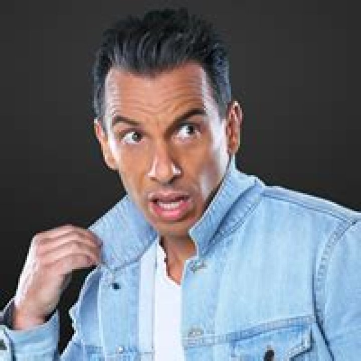 Hire Sebastian Maniscalco for a Corporate Event or Performance Booking.