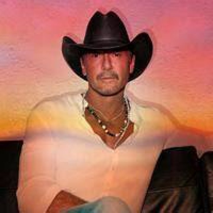 Hire Tim McGraw for a Corporate Event or Performance Booking.