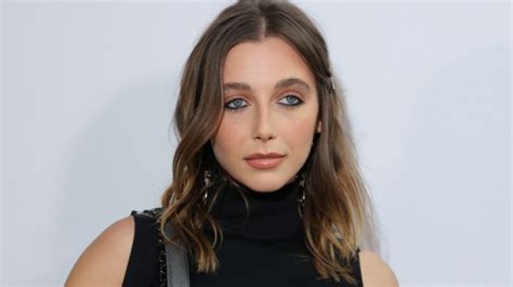 How Much Does Emma Chamberlain Make a Year? Net Worth Revealed
