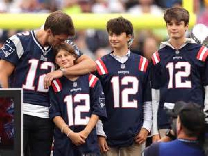 How Much Does Tom Brady Make a Year?