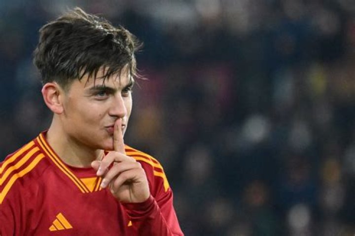 
How Much is Paulo Dybala's Net Worth in 2018? Know About His Salary, Career, and Awards