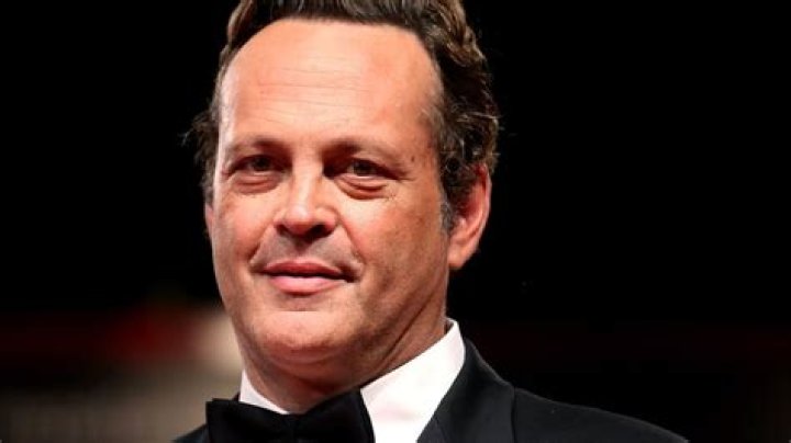 Is Vince Vaughn Right or Left-Handed?