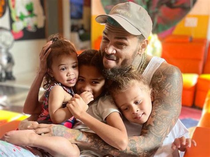 Johnny Knox Bio - affair, married, spouse, salary, net worth, children, girlfriend