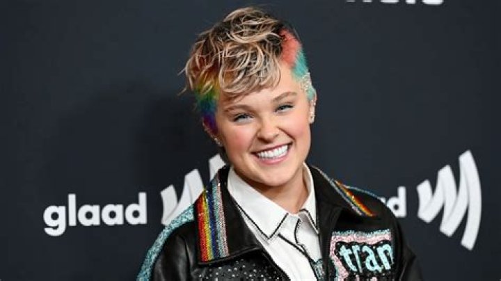 JoJo Siwa Reveals That She Is No Longer Single – All the Details – Celeb Secrets