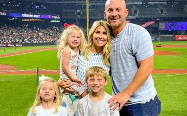 Julie Seager, the wife of baseball third baseman, Kyle Seager, has three children with her husband