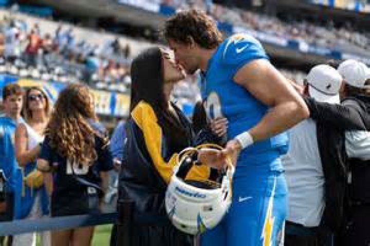 Justin Herbert Girlfriend - A Rumor And Some Truths, GF Details 2020