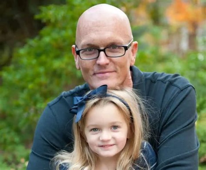Know About Scott Van Pelt's Wife, Stephanie Van Pelt's Married Life, Children, Earnings, Bio