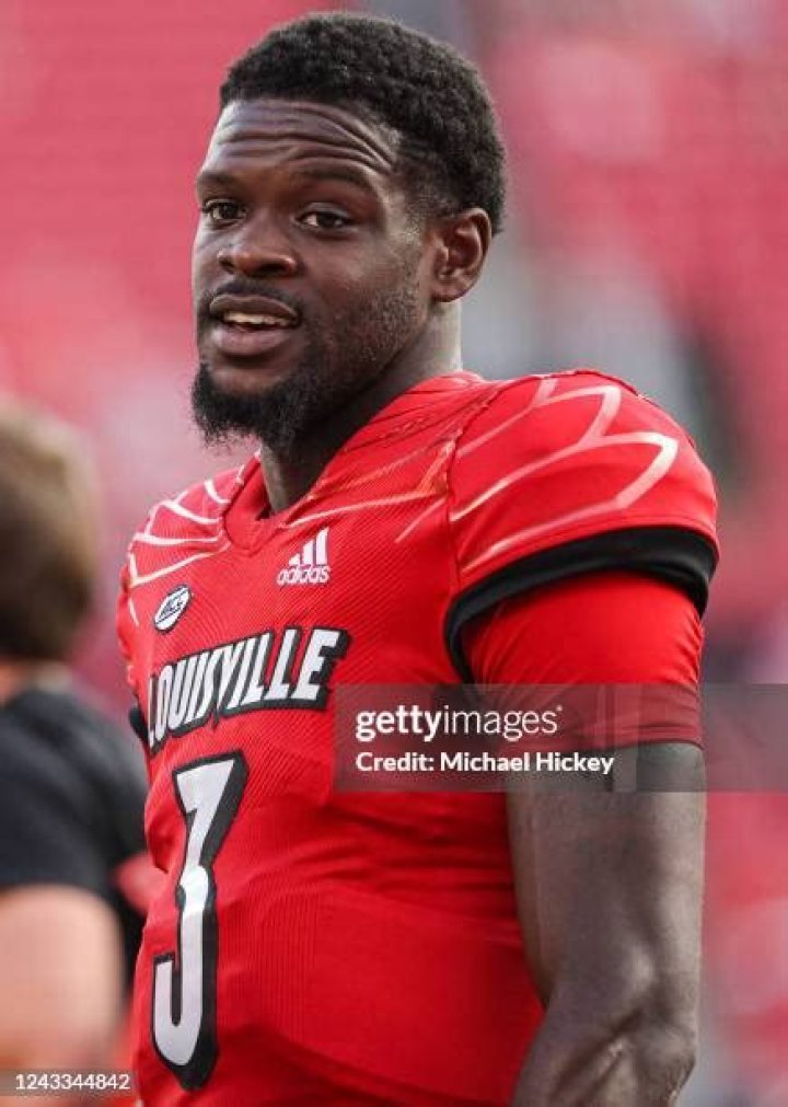 Louisville Cardinals center Malik Williams (Age, Height, Family, Career, Stats, Salary, Girlfriend)