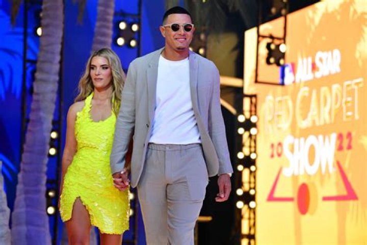 Manny Machado's wife Yainee Alonso Biography- Married, Relationship, Husband, Children, Affair, Age, Height, Family, Career, Salary, Earnings, Net worth