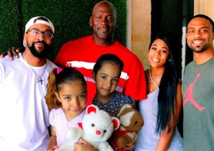Michael Jordan's Son Marcus Jordan; What does he do? Marcus' Family, Profession, Salary, Net worth, Famther, Relationship, Affair, Age