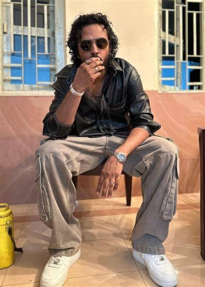 Nakash Aziz Height, Weight, Age, Wife, Family