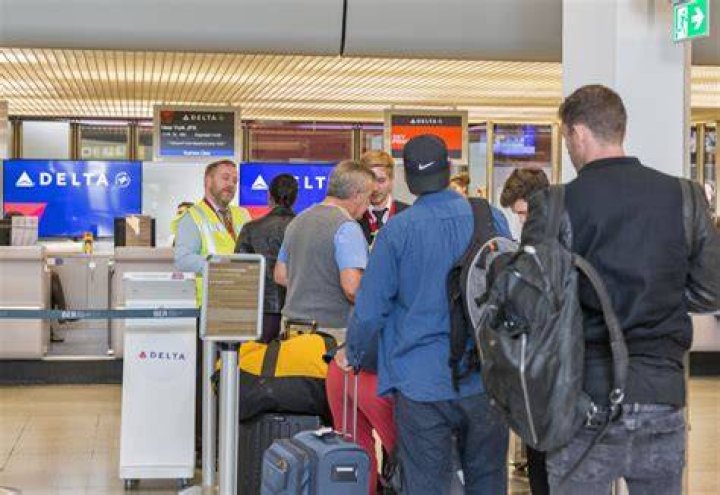 Never Do This When Ordering a Drink, Flight Attendants Warn
