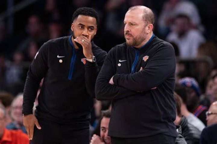 New York Knicks' Associate Head Coach Johnnie Bryant Bio, Net Worth, Salary, Contract, & Wife