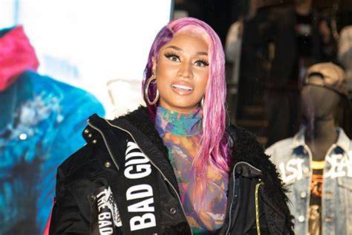 Nicki Minaj Teases An Urgent Announcement On Twitter – Celeb Secrets