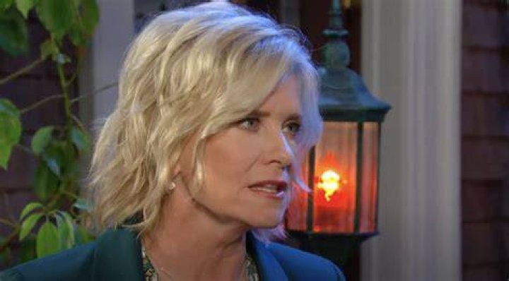 Nicole’s Expose On Paulina Backfires For EJ – Johnny Disowns DiMera Family